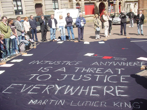 Solidarity vigil, Derry 2004